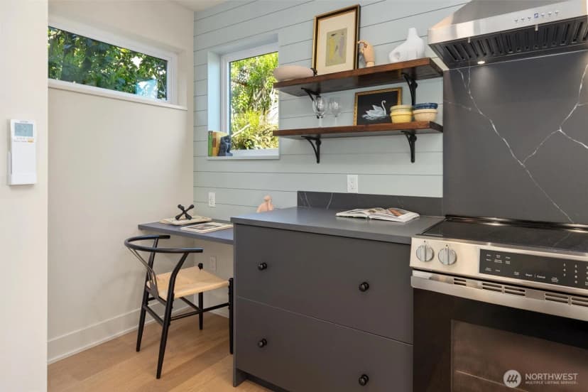 Property photo for 909 32nd Avenue S #c, Seattle photo 12