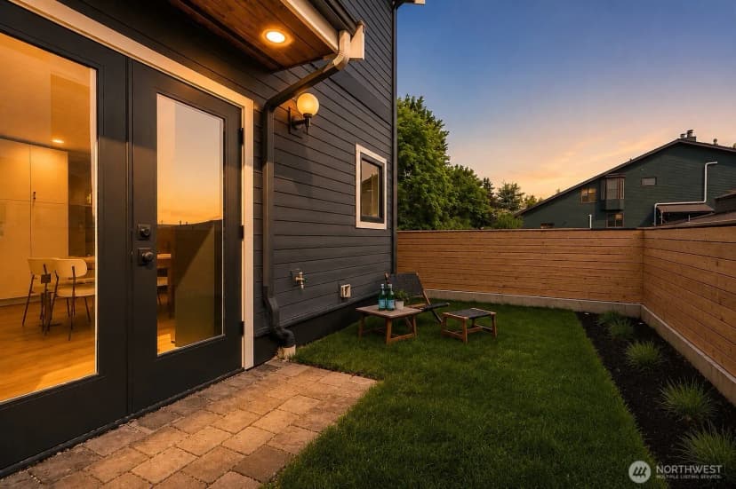Property photo for 909 32nd Avenue S #c, Seattle photo 8