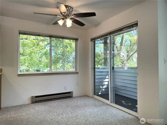 Property photo for 555 N 105th Street, Seattle photo 4