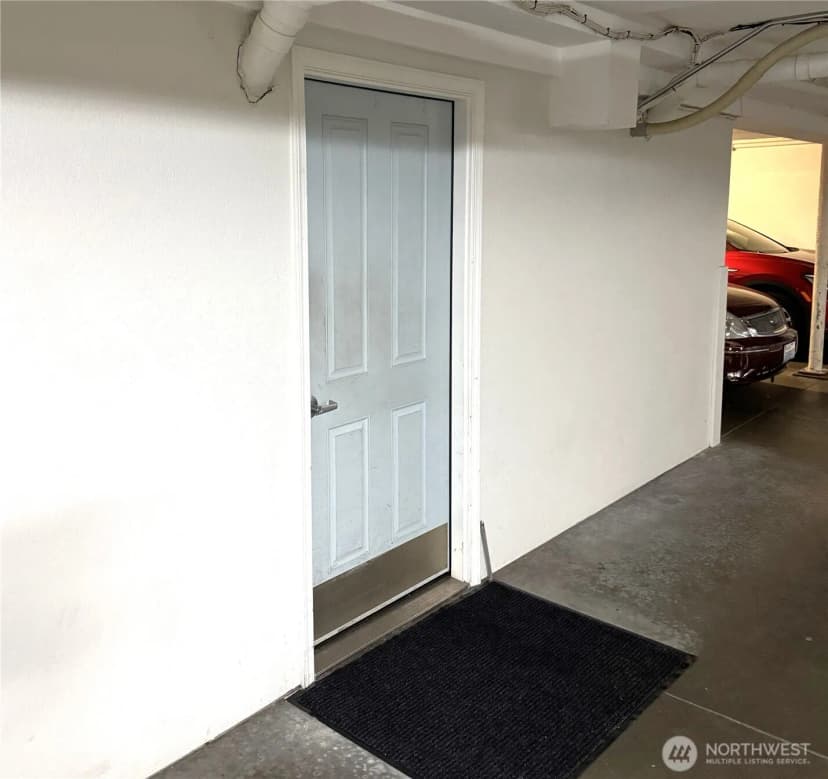Property photo for 555 N 105th Street, Seattle photo 21