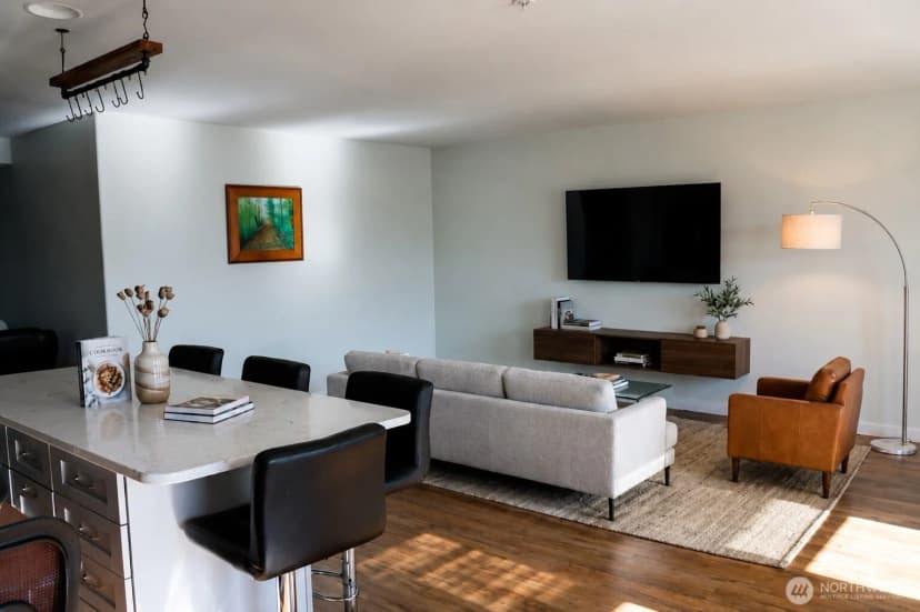 Property photo for 2522 Rucker Avenue #407, Everett photo 5