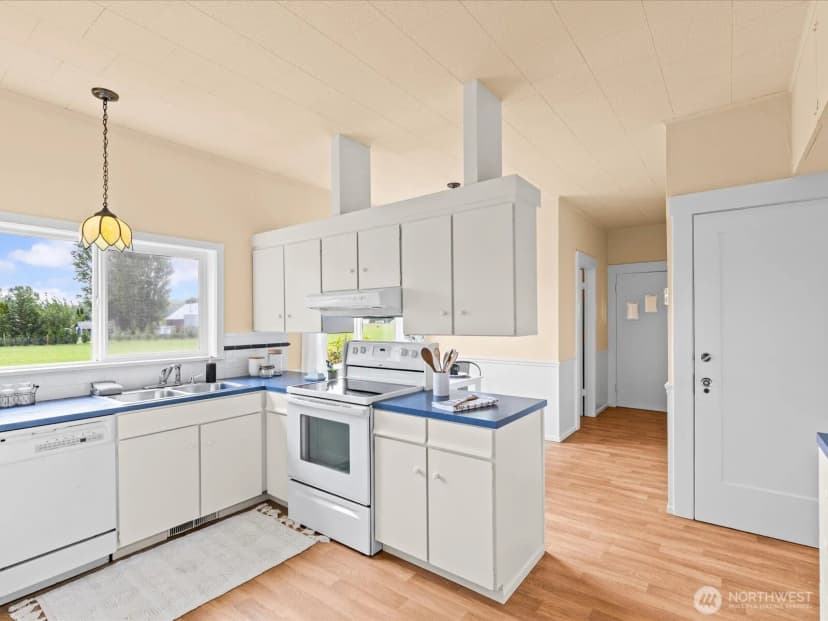 Property photo for 17734 Mclean Road, Mount Vernon photo 12