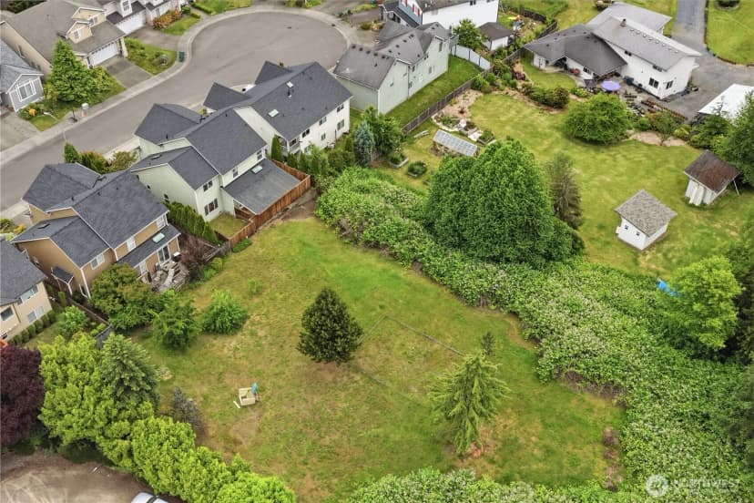 Property photo for 18 167th Place Sw, Bothell photo 36