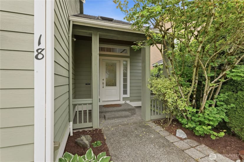 Property photo for 18 167th Place Sw, Bothell photo 2
