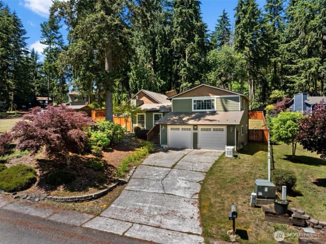 Property photo for 3963 Fischer Park Avenue Ne, Bremerton photo 2