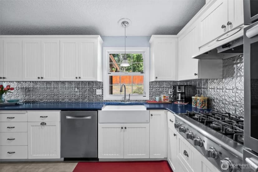 Property photo for 3963 Fischer Park Avenue Ne, Bremerton photo 11