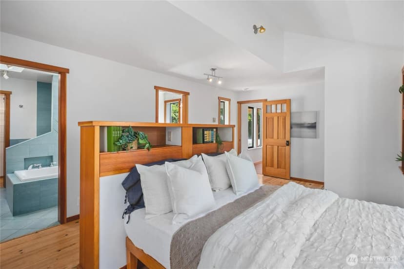 Property photo for 6067 S Campbell Lake Road, Anacortes photo 25