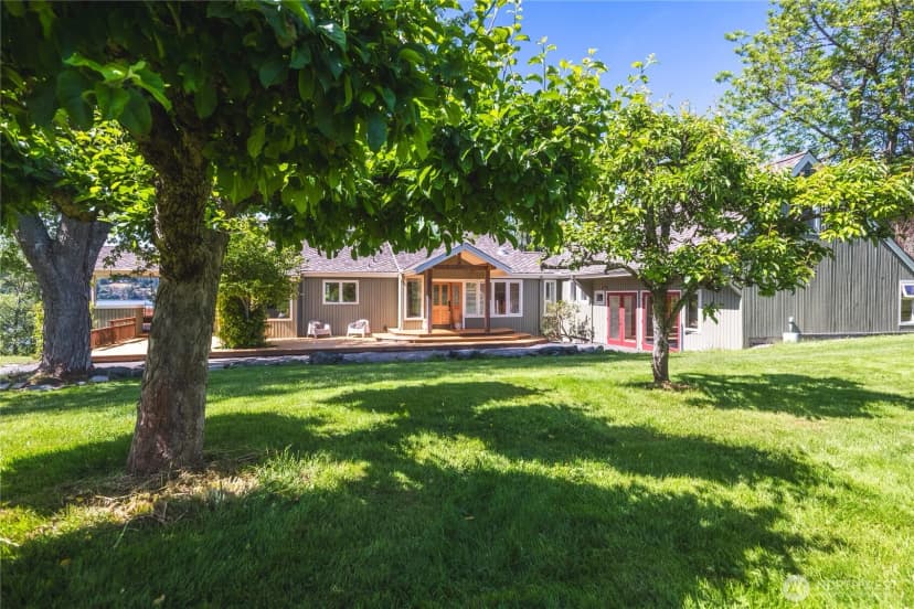 Property photo for 6067 S Campbell Lake Road, Anacortes photo 11