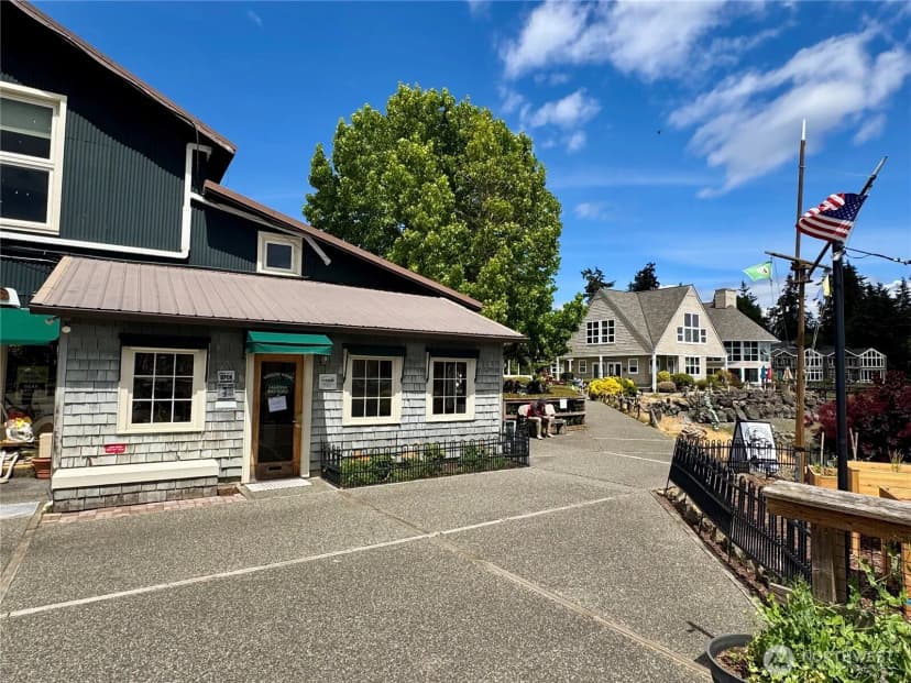Property photo for 141 Parfitt Way Sw ##a6, Bainbridge Island photo 11