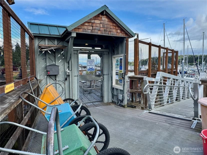 Property photo for 141 Parfitt Way Sw ##a6, Bainbridge Island photo 19