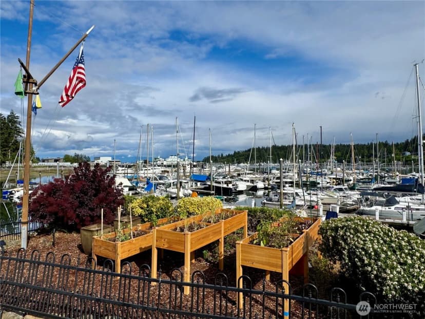 Property photo for 141 Parfitt Way Sw ##a6, Bainbridge Island photo 13