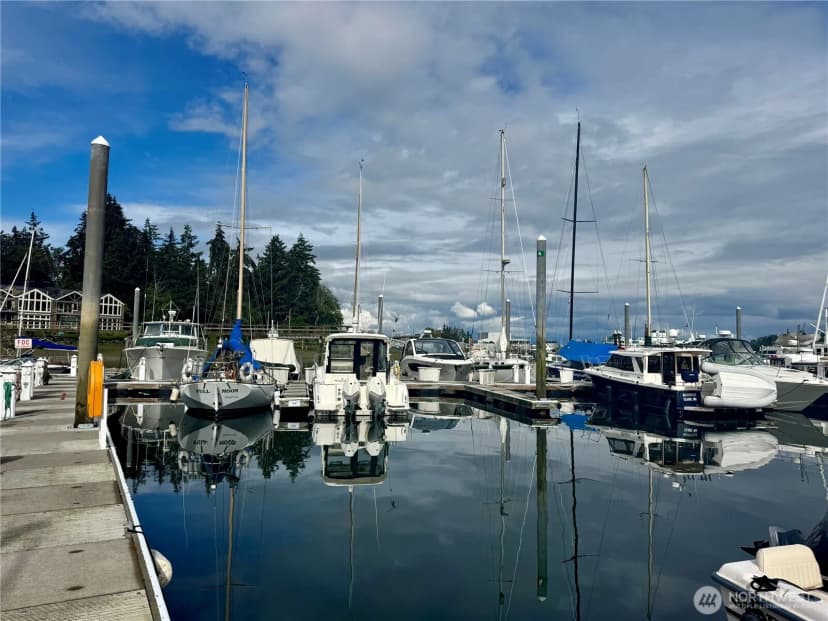Property photo for 141 Parfitt Way Sw ##a6, Bainbridge Island photo 22