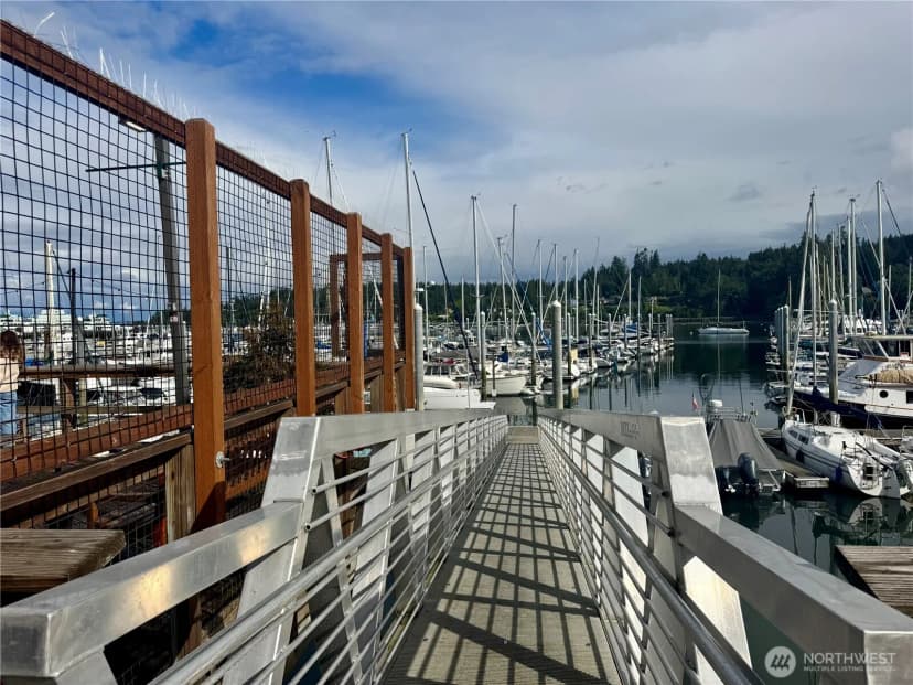 Property photo for 141 Parfitt Way Sw ##a6, Bainbridge Island photo 20