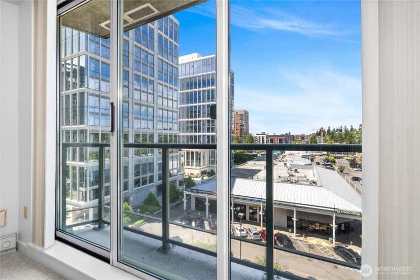 Property photo for 1100 106th Avenue Ne #609, Bellevue photo 3