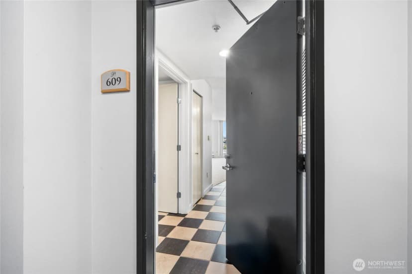 Property photo for 1100 106th Avenue Ne #609, Bellevue photo 21