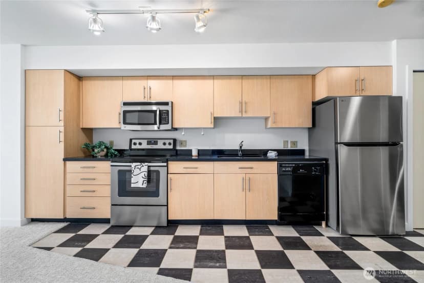 Property photo for 1100 106th Avenue Ne #609, Bellevue photo 5