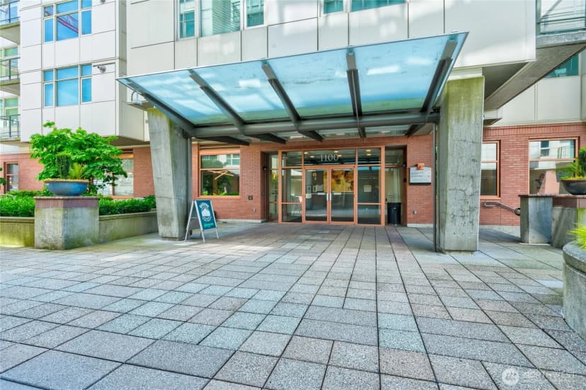 Property photo for 1100 106th Avenue Ne #609, Bellevue photo 2