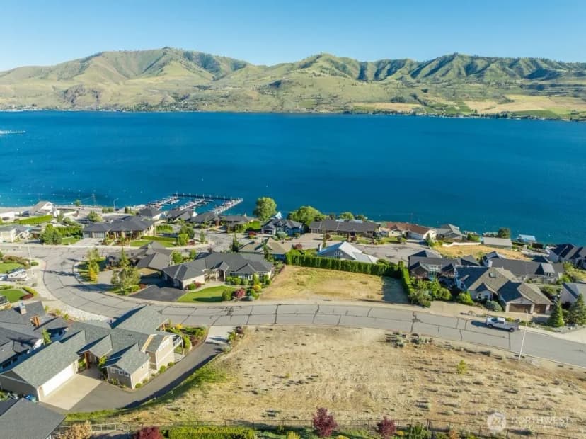 Property photo for 116 Apple Avenue, Chelan