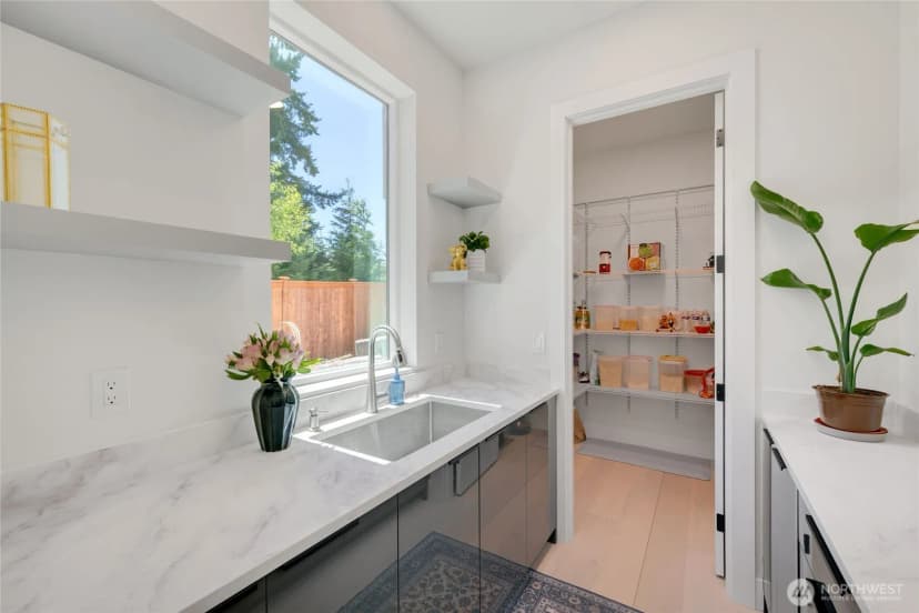Property photo for 24225 Se 26th Place, Sammamish photo 9