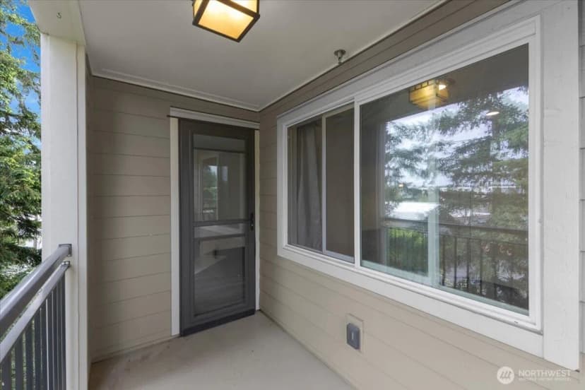Property photo for 823 N 161st Place #405, Shoreline photo 20