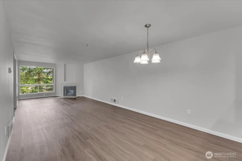 Property photo for 823 N 161st Place #405, Shoreline photo 5