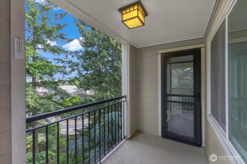 Property photo for 823 N 161st Place #405, Shoreline photo 19