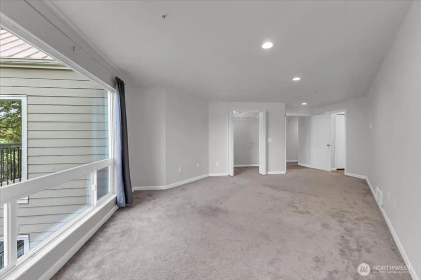 Property photo for 823 N 161st Place #405, Shoreline photo 11