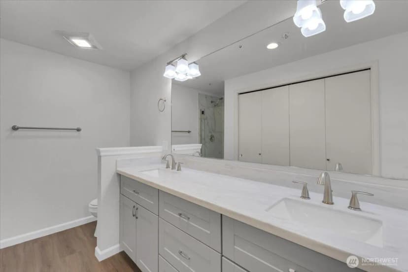 Property photo for 823 N 161st Place #405, Shoreline photo 13