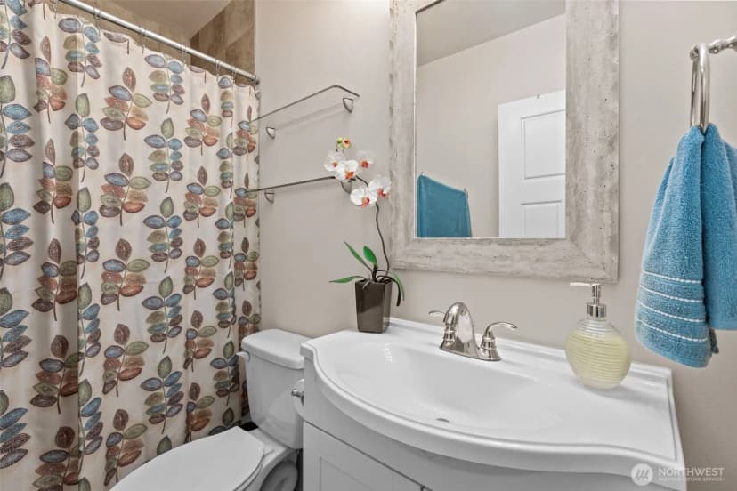 Property photo for 12419 20th Avenue S, Seattle photo 13