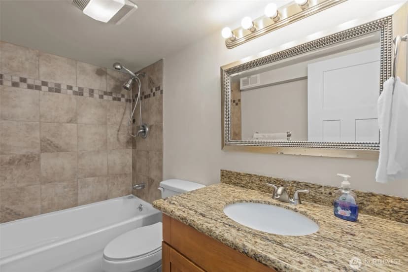Property photo for 12419 20th Avenue S, Seattle photo 17