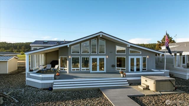 Property photo for 333 Keystone Avenue, Coupeville