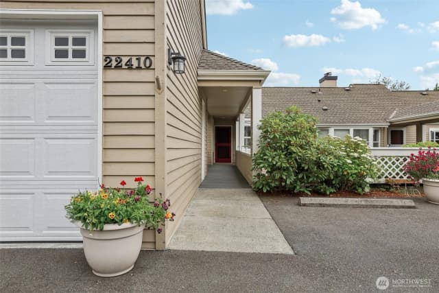 Property photo for 22410 Se 42nd Terrace #2224, Issaquah photo 2