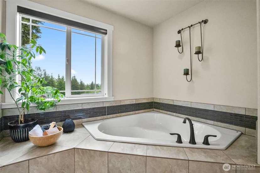 Property photo for 10910 204th Avenue Se, Snohomish photo 22