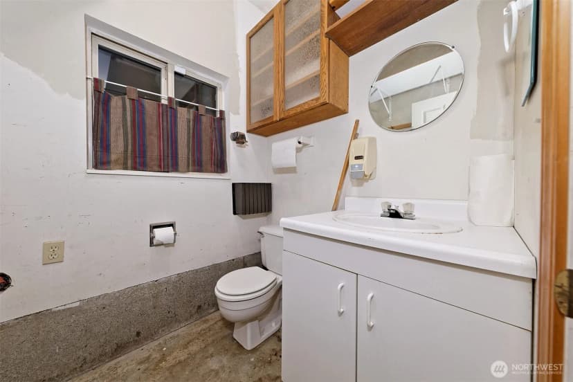 Property photo for 898 Se Dahman Road, Shelton photo 32