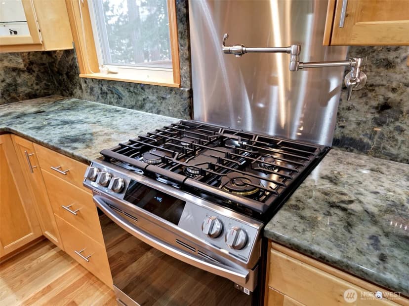 Property photo for 898 Se Dahman Road, Shelton photo 11