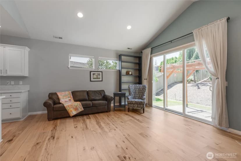 Property photo for 28514 71st Drive Nw, Stanwood photo 11