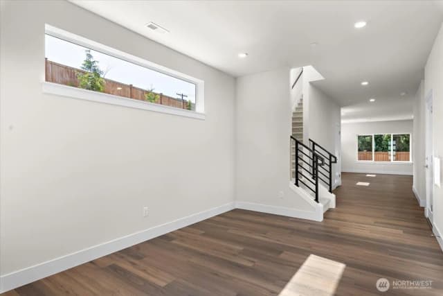 Property photo for 17921 Sunset Road, Bothell photo 5