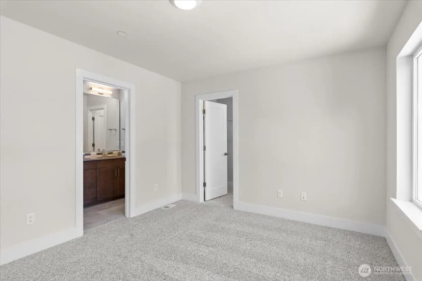 Property photo for 17921 Sunset Road, Bothell photo 32