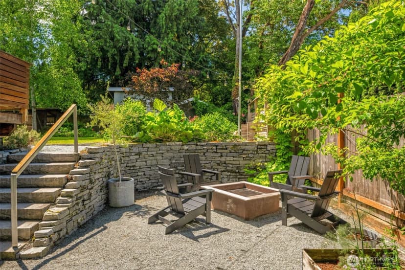 Property photo for 3033 Ne 92nd Street, Seattle photo 39