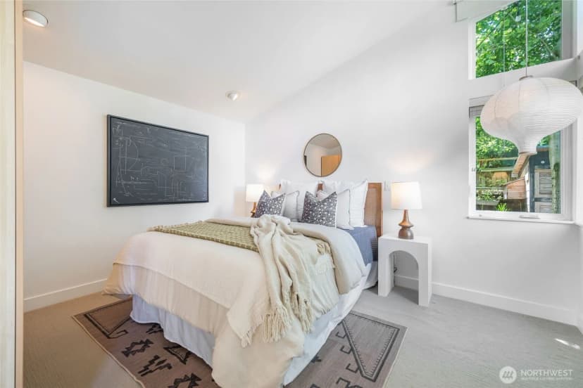 Property photo for 3033 Ne 92nd Street, Seattle photo 32