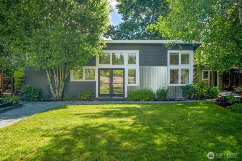 Property photo for 3033 Ne 92nd Street, Seattle photo 28