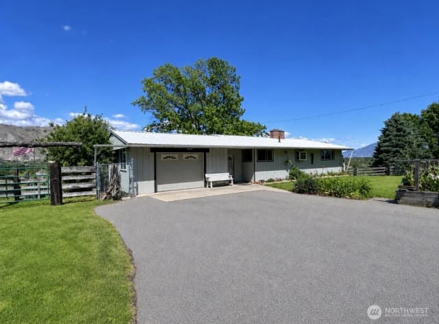 Property photo for 16 Mossy Rock Road, Oroville