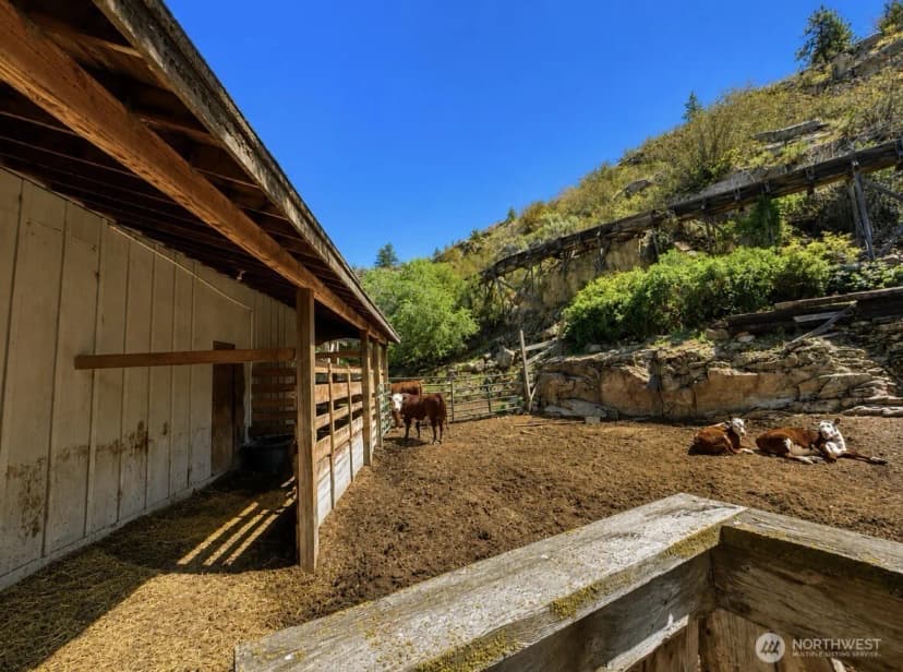 Property photo for 16 Mossy Rock Road, Oroville photo 10