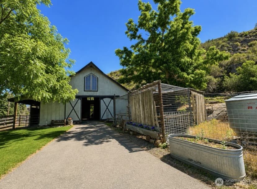 Property photo for 16 Mossy Rock Road, Oroville photo 4