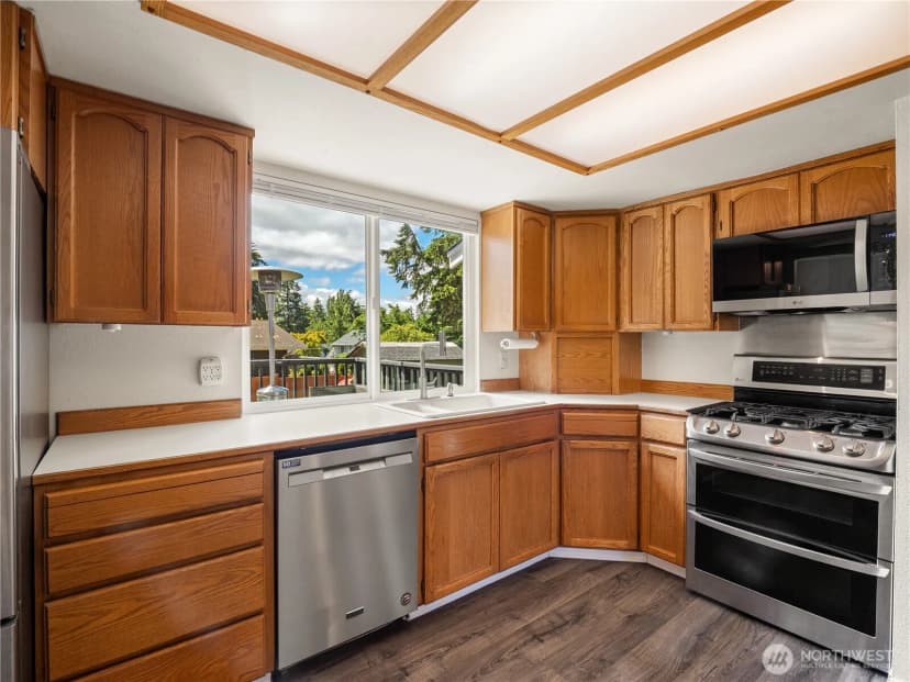 Property photo for 2103 Sw 306th Place, Federal Way photo 12