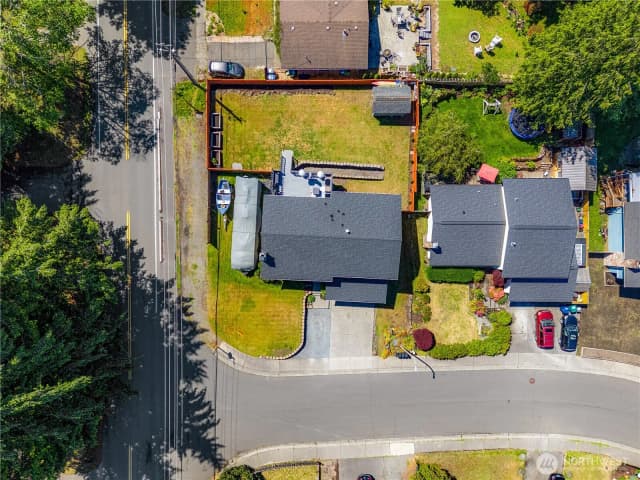 Property photo for 2103 Sw 306th Place, Federal Way photo 5