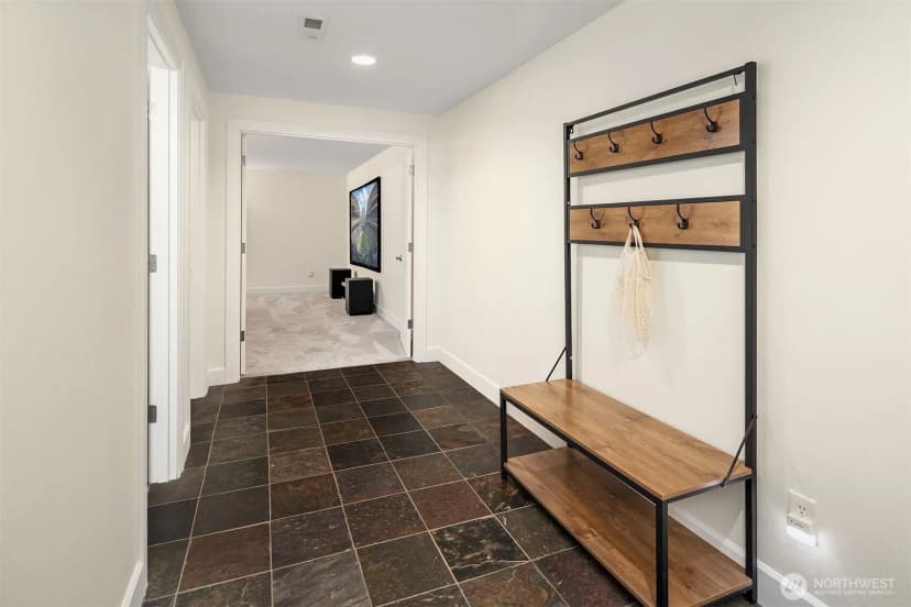 Property photo for 2607 W Newton Street, Seattle photo 35