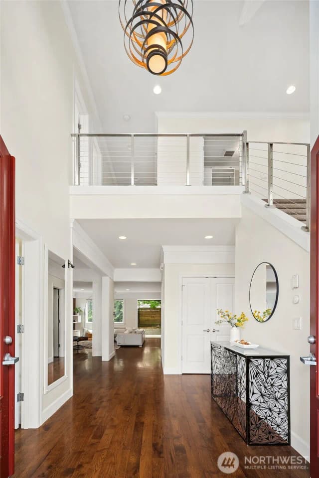 Property photo for 2607 W Newton Street, Seattle photo 4