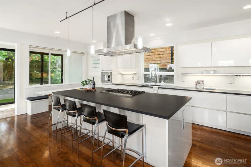 Property photo for 2607 W Newton Street, Seattle photo 12