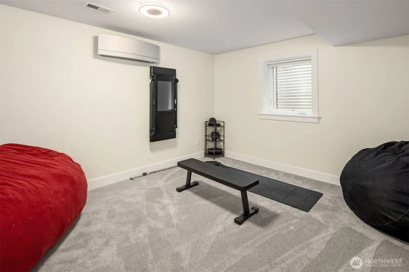 Property photo for 2607 W Newton Street, Seattle photo 34